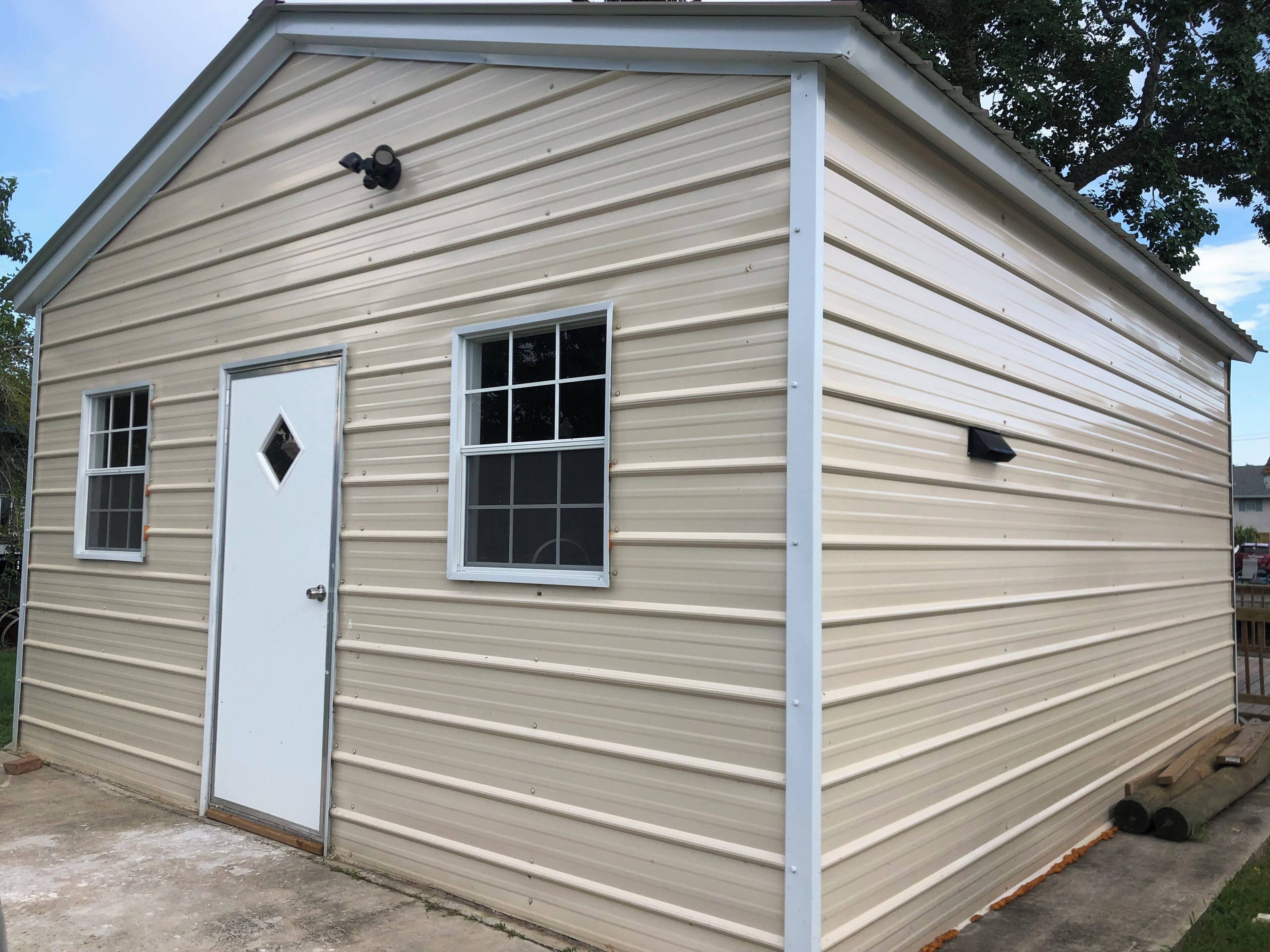 Tiny House on the Water in Slidell with WiFi, AC