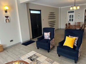 Interior - 3-bedroom apartment in charming central Kampala with breath-taking scenery... (Kampala)