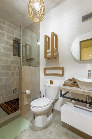 Comfort appartement, balkon, uitzicht op de stad | Badkamer