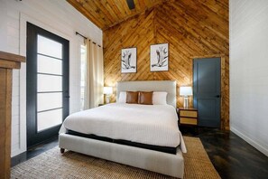 6 bedrooms, free WiFi, bed sheets