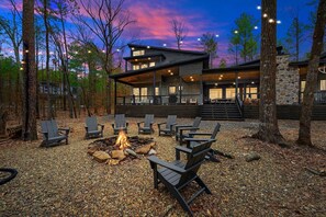 Terrace/patio - Arcade, Hot Tub, Creek Views, Ping Pong, Pets, Furr Seasons (Broken Bow)