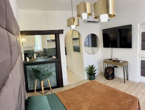 1 bedroom, iron/ironing board, free WiFi, bed sheets