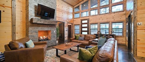 Smart TV, fireplace