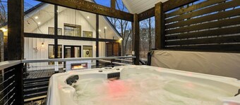 Romantic Couples Retreat, Hot Tub, Pets, Vacana A Little Toasty