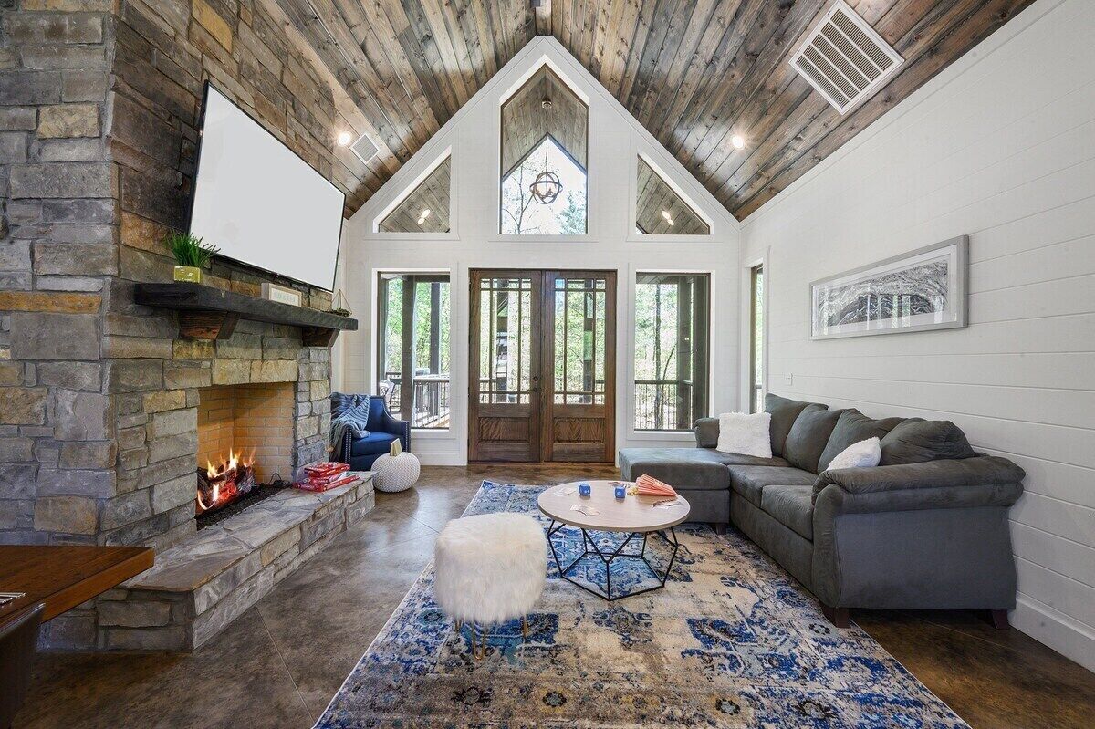 Smart-TV, Kamin, Videospiele