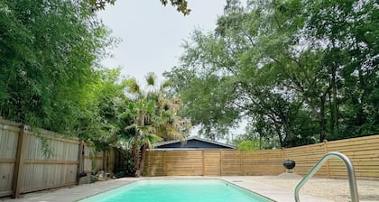 The Haven - Downtown OS with Pool & Pool House!