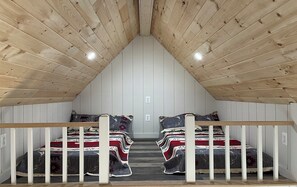 1 bedroom, bed sheets - COZY CABIN. One room cabin with loft. Great sunsets & river view before Spring! (Great Cacapon)