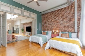 2 camere, una scrivania, Wi-Fi, lenzuola