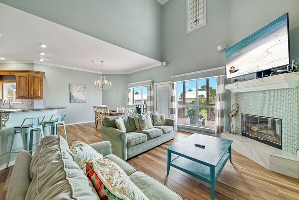 TV - LARGE WATERFRONT HOUSE IN GULF SHORES, CLOSE TO EVERYTHING (Gulf Shores)