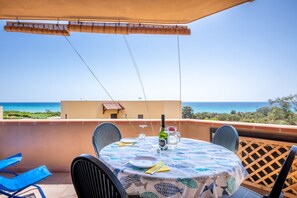 Outdoor dining - Le Bijou Costa Rei With Private Parking! (Costa Rei)