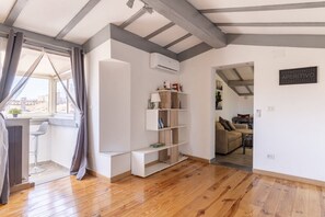 Interior - Typical Livorno Apartment With Covered Terrace! (Livorno)