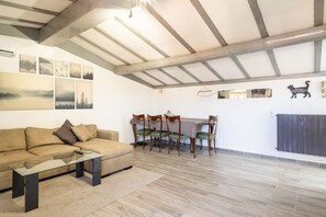 Flat-screen TV - Typical Livorno Apartment With Covered Terrace! (Livorno)