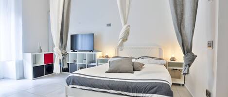 Bügeleisen/Bügelbrett, WLAN, Bettwäsche