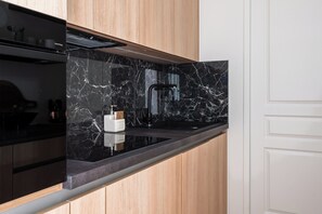 Fridge, oven, dishwasher, coffee/tea maker - Appartement Aulne - Welkeys (Paris)