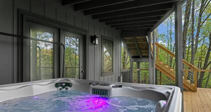 Family Retreat on Lake Ticoa in Connestee Falls