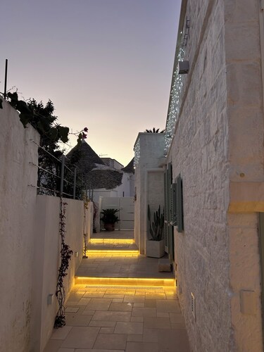 Charming suites among trulli in the heart of Alberobello