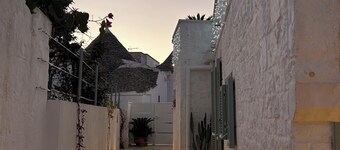 Charming suites among trulli in the heart of Alberobello