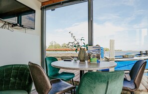 Dining - 2 bedroom amazing ship in Uitgeest (Uitgeest)