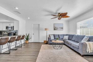 Smart TV - Home w/ Pool - Near IMG, UTC, Airport, Beaches (Sarasota)