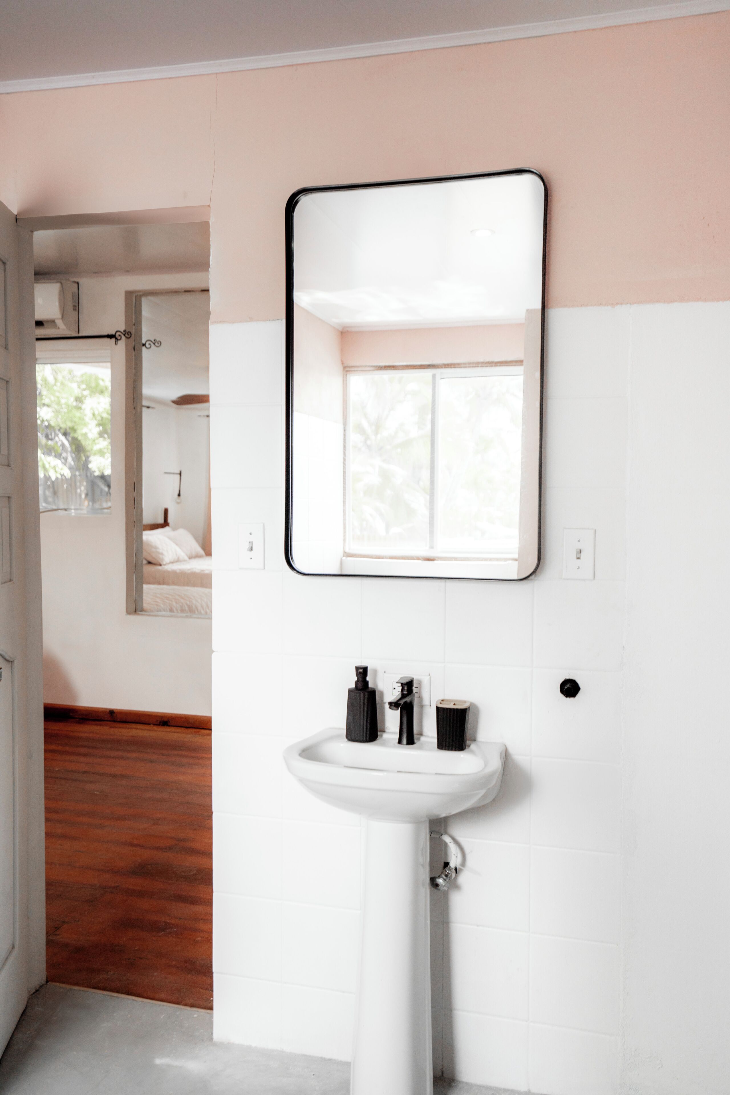 タオル、石鹸、シャンプー、トイレットペーパー