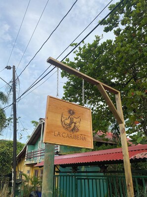 Exterior detail - LA Caribeña: Casa Sobre el Mar - Habitación 3 (Bocas del Toro)