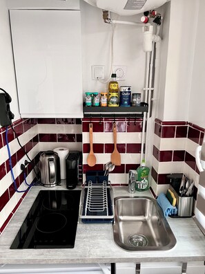 Fridge, microwave, oven, stovetop - Your Sweet Home (Malakoff)