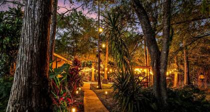 Cozy w/ IMAX Theater,Heated Pool,Spa! Close to Paradise Sports Complex
