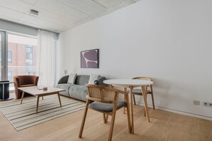 テレビ、ステレオ