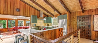 Hot Tub|Riverfront|15 min to Hot Springs & Skiing