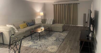 1-bedroom COZY condo in charming Baton Rouge with WiFi, AC
9 miles from LSU