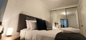2 chambres, fer et planche Ă repasser, Wi-Fi, draps fournis