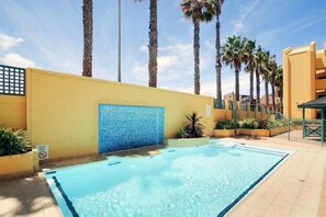 Pool - Clifton on Scarborough - absolute Beachfront (Scarborough)