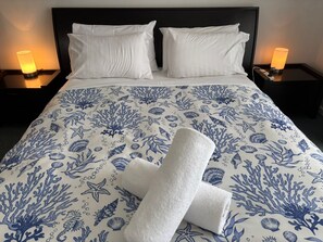 2 bedrooms, iron/ironing board, Internet, bed sheets