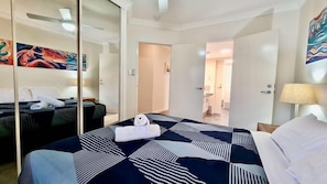 2 bedrooms, iron/ironing board, Internet, bed sheets