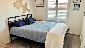 1 bedroom, iron/ironing board, WiFi, bed sheets