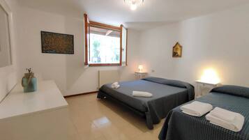 5 camere, ferro/asse da stiro, Wi-Fi gratuito, lenzuola