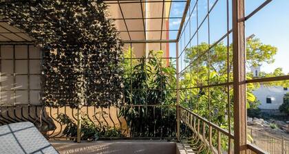 Roman Thermae 2bdrm Sunny Apartment