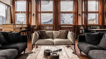 Fernseher, Kamin, Videospiele