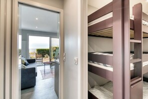 1 bedroom, iron/ironing board, free WiFi