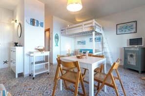 Dining - Apartment 'Il Belvedere Di Achille' with Sea View, Private Terrace and Air Conditioning (Costa Paradiso)