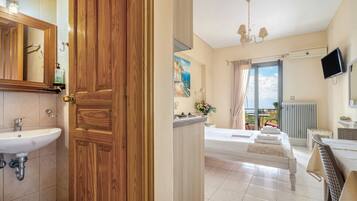 1 dormitorio, tabla de planchar con plancha, wifi gratis y ropa de cama