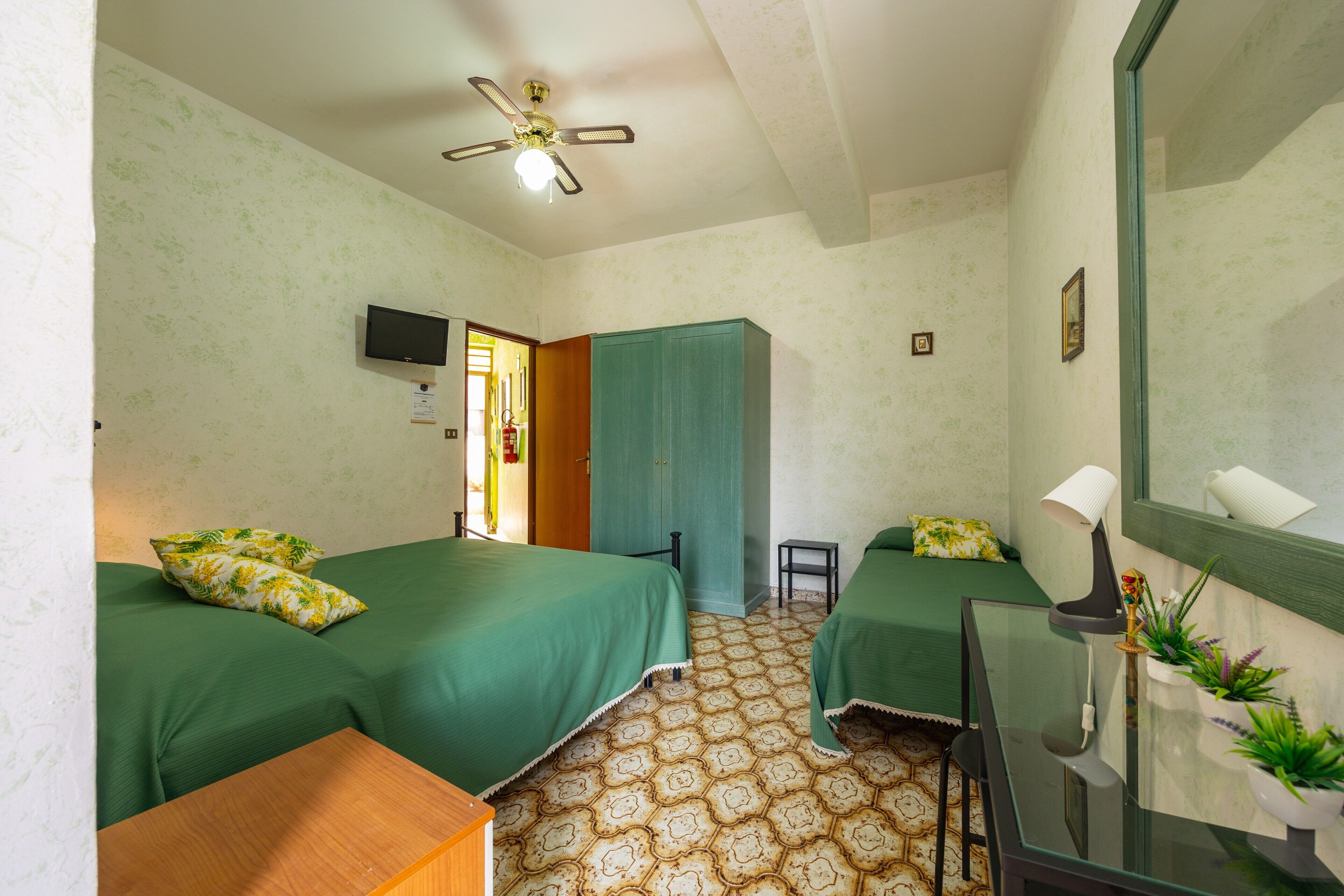 1 habitación, wifi gratis y ropa de cama 