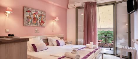 Iron/ironing board, free WiFi, bed sheets