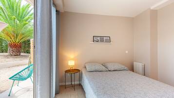 1 bedroom, iron/ironing board, free WiFi, bed sheets