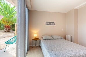 1 sovrum, strykjärn/strykbräda, gratis wi-fi och sängkläder