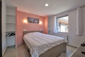 7 bedrooms, free WiFi