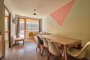 Dining - Apartment 'Marmotte 101' with Mountain View, Private Terrace and Balcony (Les Deux Alpes)