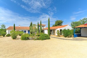 Exterior - Holiday Home 'Canto Do Sol - Selão Da Eira' with Sea View, Shared Pool and Wi-Fi (S.Teotónio)