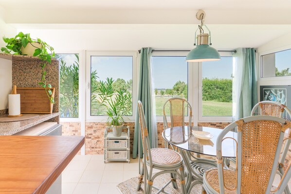 Dining - Holiday Home 'Canto Do Sol - Selão Da Eira' with Sea View, Shared Pool and Wi-Fi (S.Teotónio)