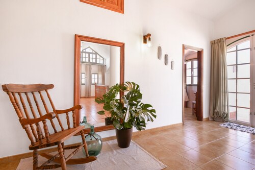 Vacation Apartment 'Casa Abona' with Sea View, Private Terrace and Wi-Fi